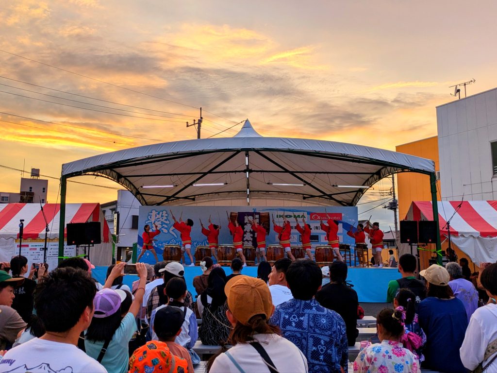 会場設営　テント　イベントテーブル　折りたたみ椅子　ステージ　ビックテント　西那須野ふれあいまつり 那須塩原市イベント