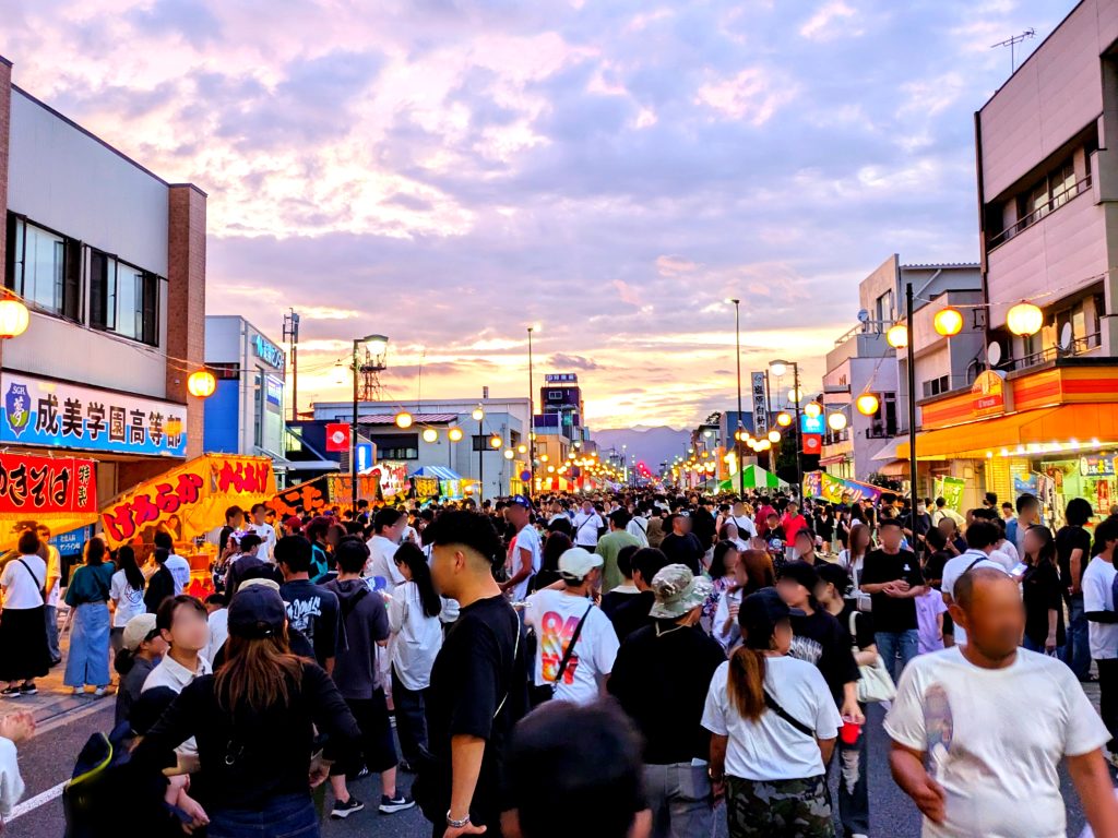 会場設営　テント　イベントテーブル　折りたたみ椅子　ステージ　ビックテント　西那須野ふれあいまつり 那須塩原市イベント