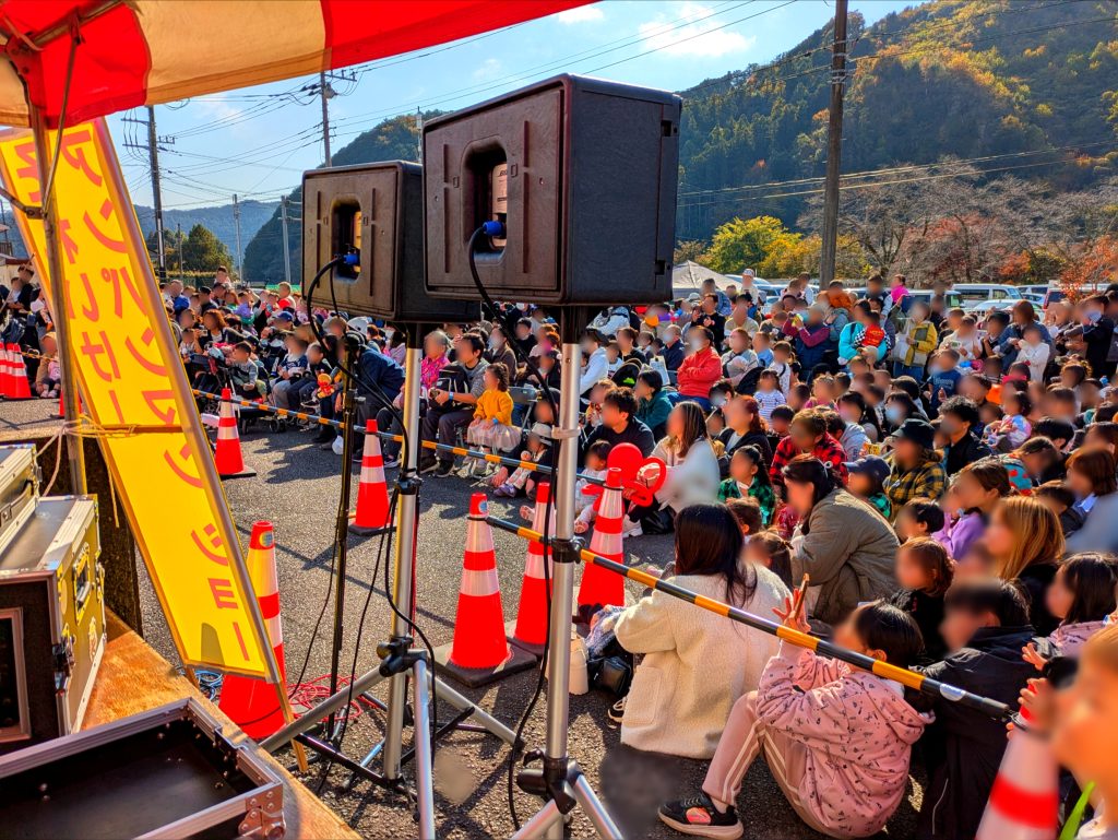 栃木県　イベント　鹿沼市　粟野　ふる里あわの秋まつり　秋まつり　キャラクターショー　アンパンマンショー　音響制作　音響　テント　仮設ステージ